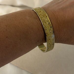 **Bangle bracelet Gold tone speckled costume/fashion